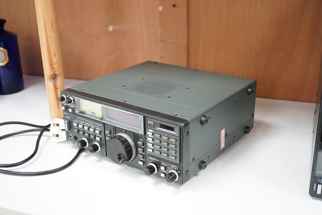 An Icom IC-R7000 Communications Receiver (25 to 999MHz and 1025 to 2000 MHz), serial number 18806
